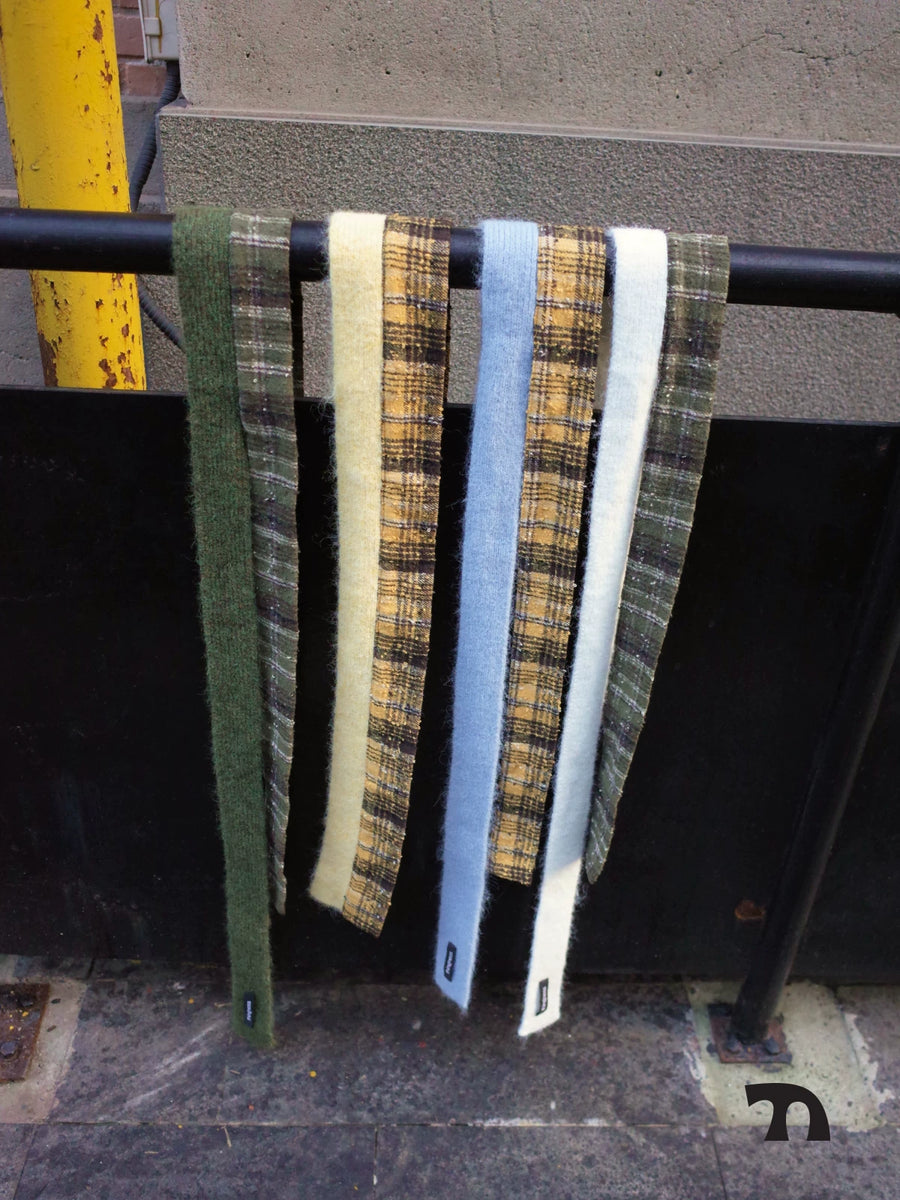 Check knit scarf