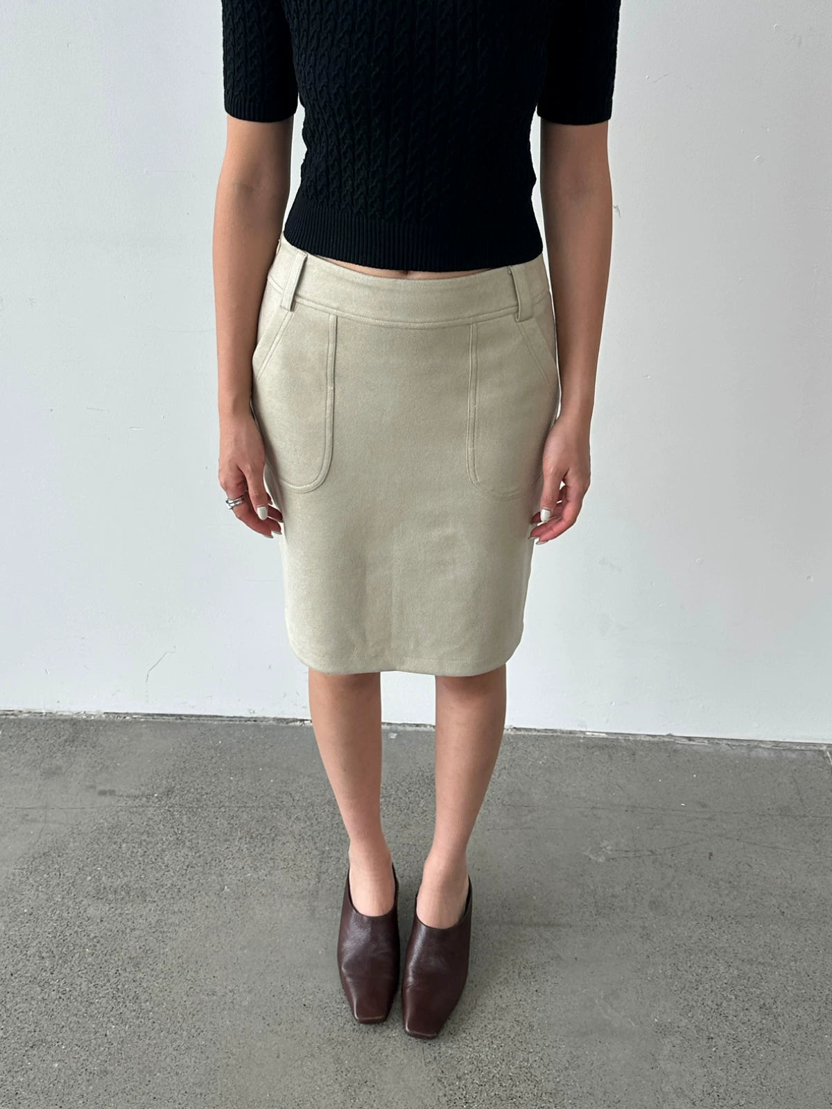 Suede pocket midi skirt