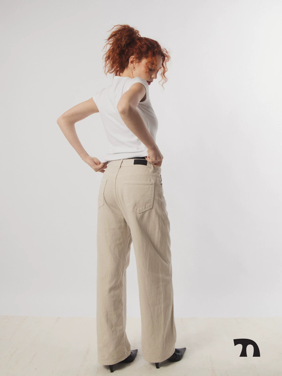 Washed banana jean white