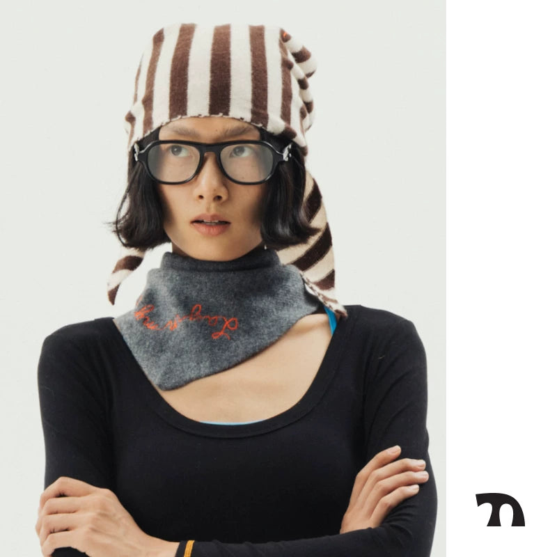Wool triangle scarf