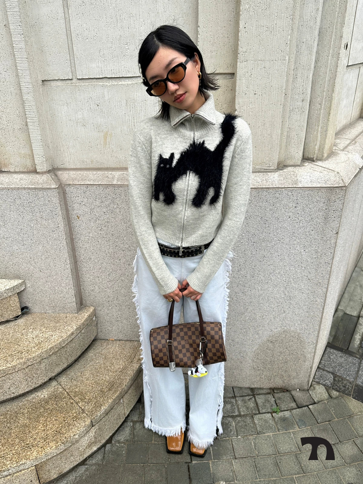 Frizzy cat zip knit